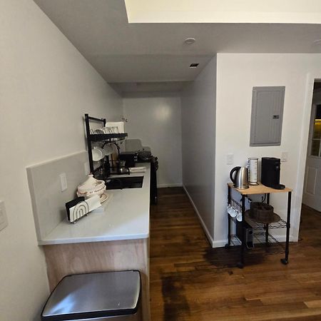 Beautiful Boston Bedroom - New Renovation Extérieur photo