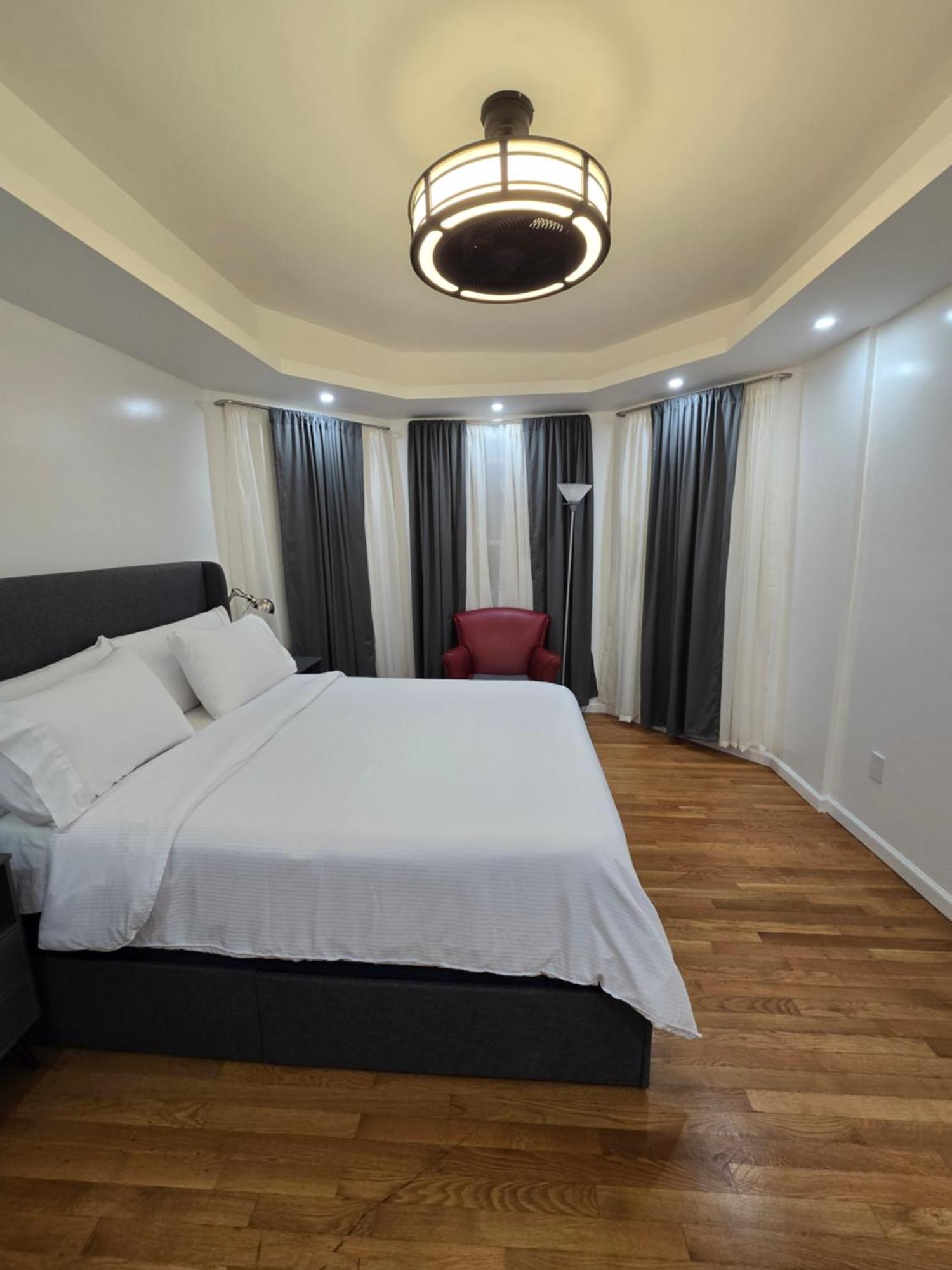 Beautiful Boston Bedroom - New Renovation Extérieur photo